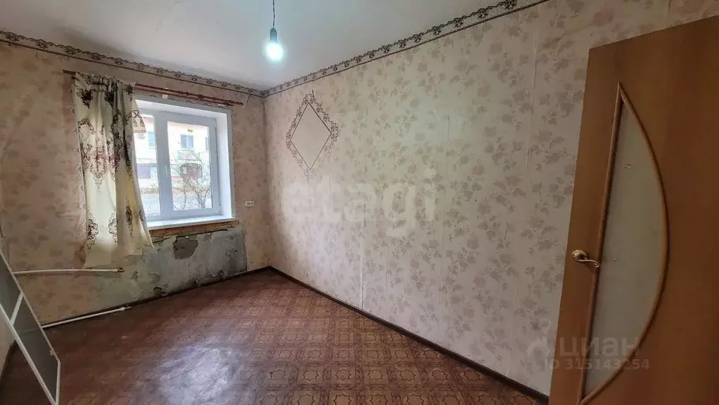 3-к кв. Архангельская область, Вычегодский рп ул. Ленина, 48 (56.4 м) - Фото 0