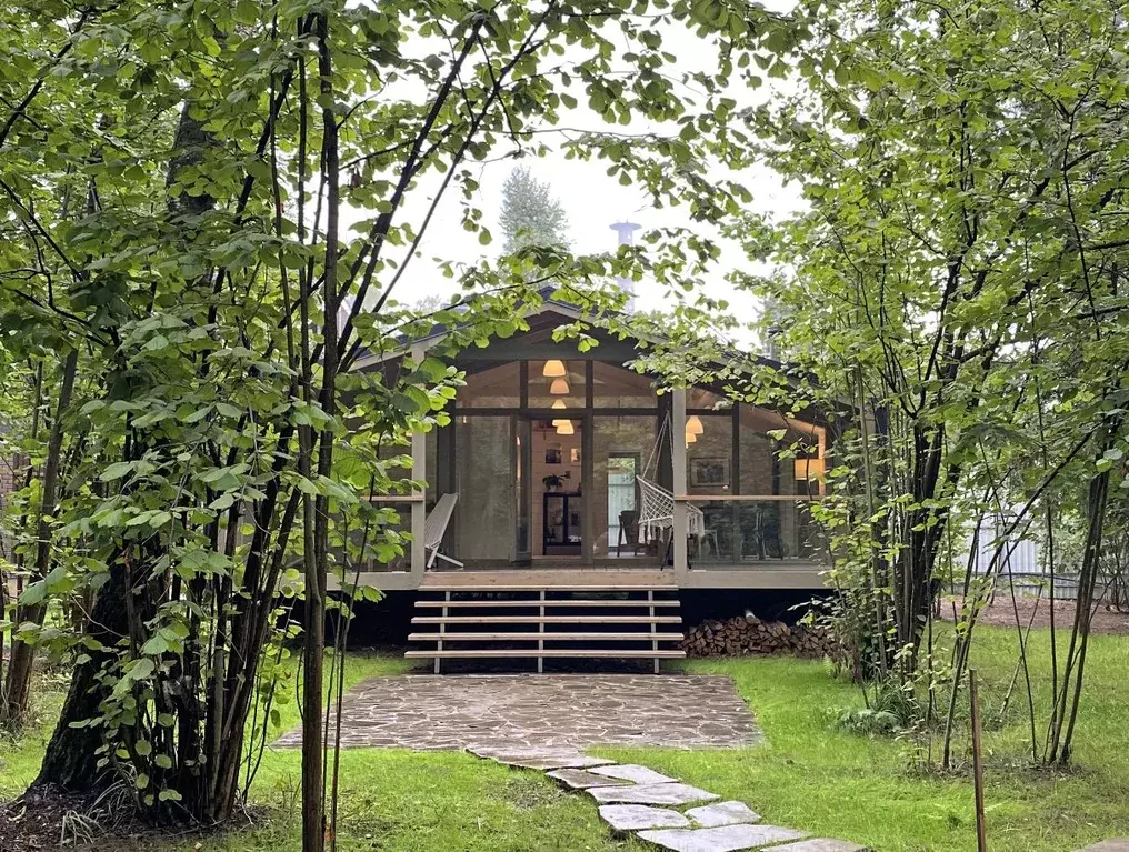 Дом в Москва д. Ватутинки, Искра-1 СНТ, 140 (100 м) - Фото 1