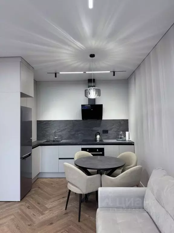 1-к кв. Астраханская область, Астрахань ул. Ахшарумова, 25 (42.7 м) - Фото 2