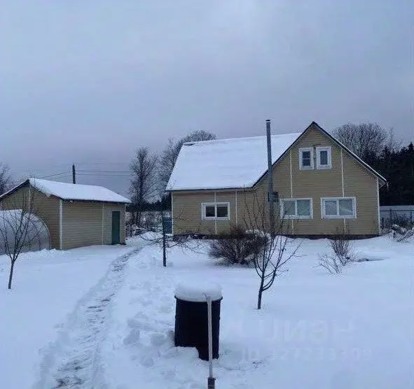 Дом в Ленинградская область, Кингисеппский район, Нежновское с/пос, д. ... - Фото 1