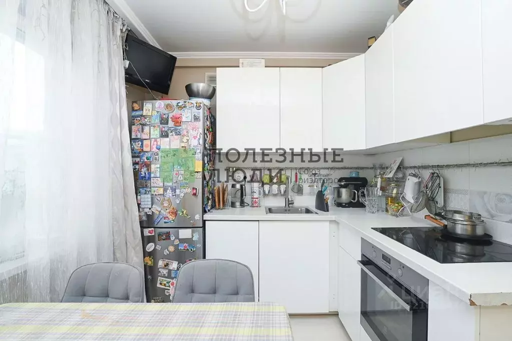 2-к кв. Красноярский край, Красноярск ул. Менжинского, 9а (48.0 м) - Фото 1