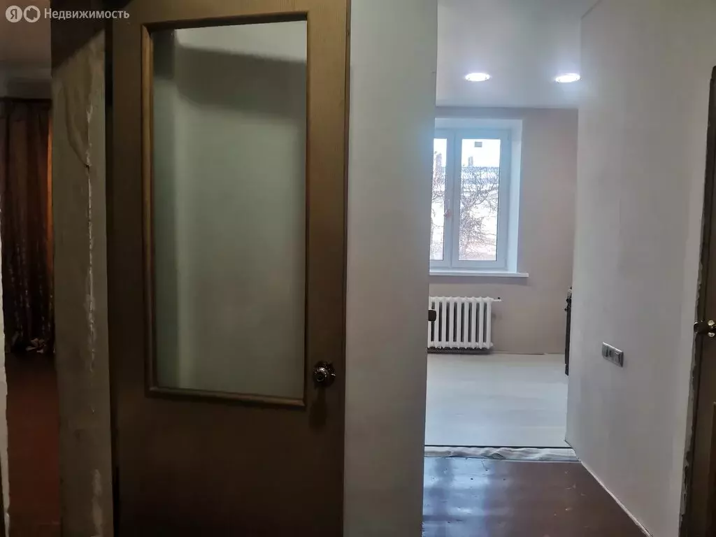 3-комнатная квартира: Сланцы, улица Кирова, 22 (62 м) - Фото 1