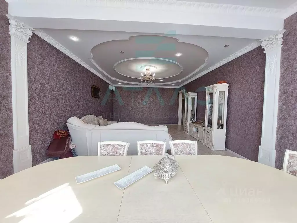 Дом в Крым, Симферополь ул. Димитрова, 3А (550 м) - Фото 1