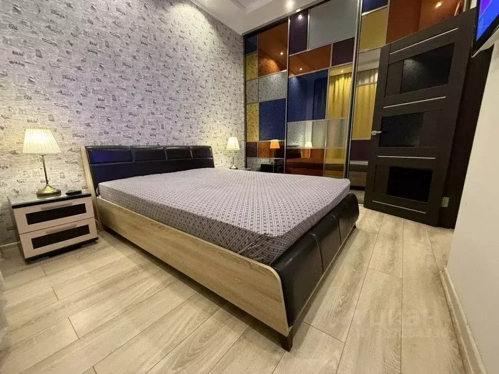 2-к кв. Московская область, Дмитров Московская ул., 8 (65.0 м) - Фото 1