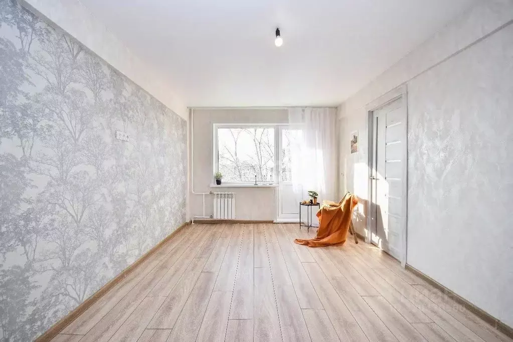 2-к кв. Красноярский край, Красноярск ул. 60 лет Октября, 75 (44.9 м) - Фото 0