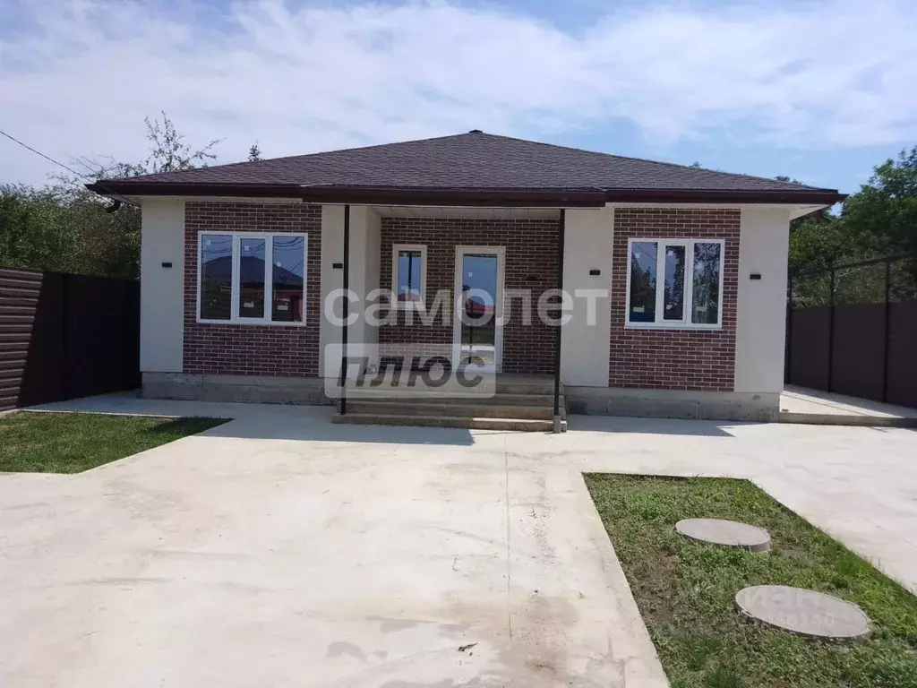 Дом в Адыгея, Майкоп ул. Севастопольская (107 м) - Фото 1