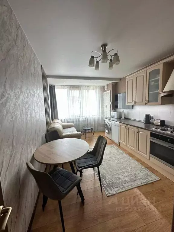 3-к кв. Сахалинская область, Южно-Сахалинск ул. Крымская, 20 (75.0 м) - Фото 0