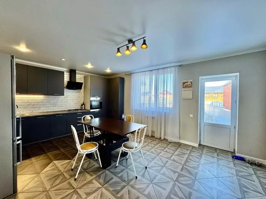 Таунхаус в Оренбургская область, Оренбургский район, пос. Ленина пер. ... - Фото 2