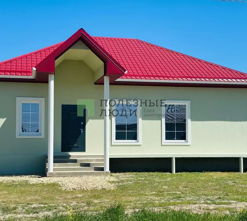 Дом в Краснодарский край, Крымск пер. 3-й Хрустальный (110 м) - Фото 1
