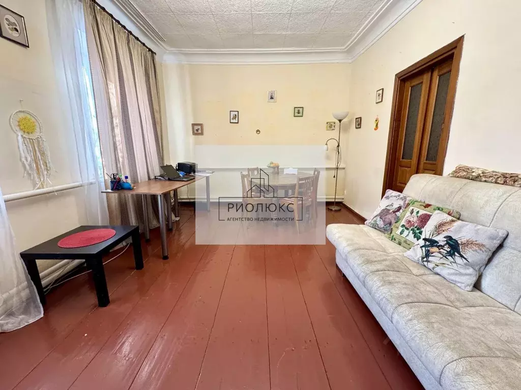 Дом в Челябинская область, Челябинск Приморская ул., 10 (320 м) - Фото 0