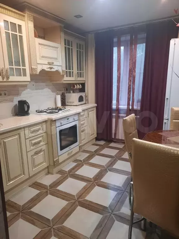 3-к. квартира, 60 м, 5/9 эт. - Фото 0