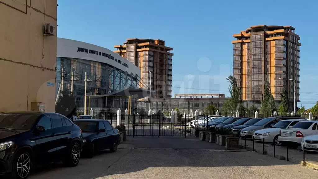 3-к. квартира, 70 м, 1/10 эт. - Фото 1