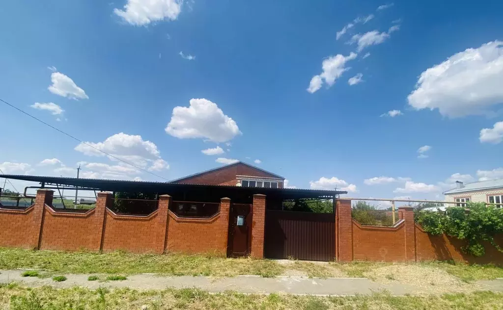 Дом в Краснодарский край, Выселки ст-ца ул. Красная Поляна, 265 (144 ... - Фото 1