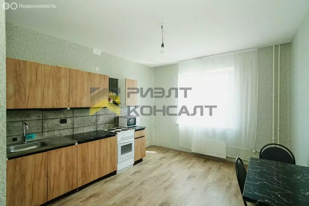 3-комнатная квартира: Омск, 21-я Амурская улица, 75 (77 м) - Фото 1