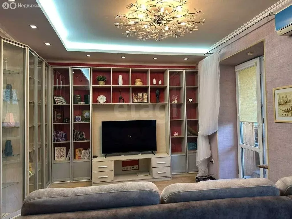 4-комнатная квартира: Альметьевск, улица Ленина, 11 (90 м) - Фото 2