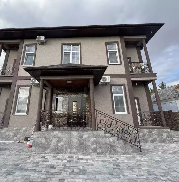 2-к кв. Крым, Симферополь ул. Луговая, 6/2 (60.0 м) - Фото 0