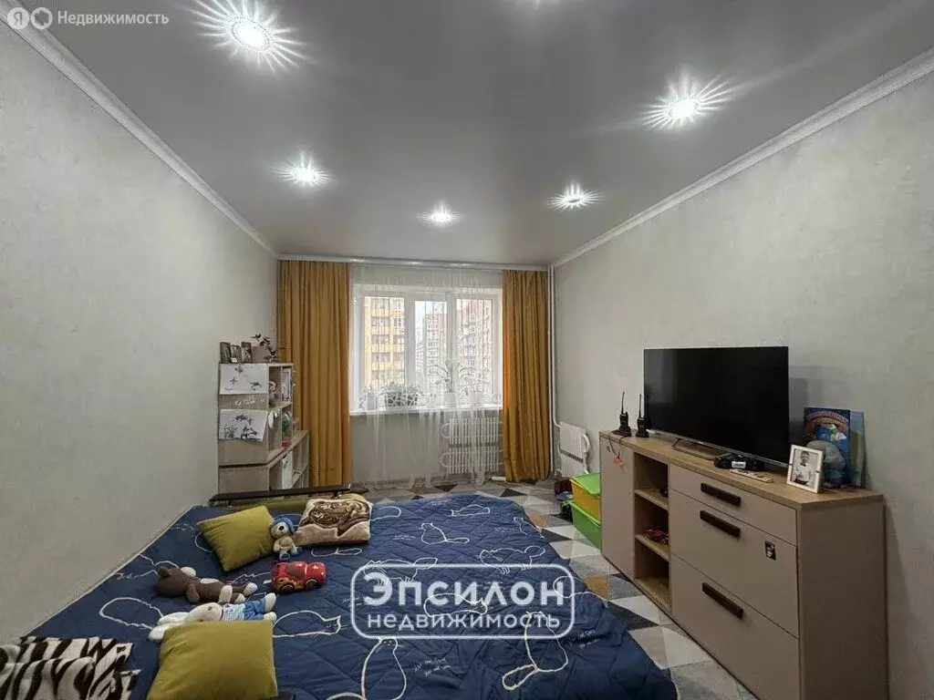 3-комнатная квартира: Курск, улица Карла Маркса, 72к20 (76.5 м) - Фото 1