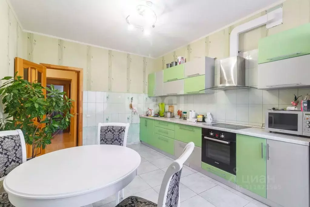 2-к кв. Вологодская область, Череповец ул. Раахе, 4 (77.2 м) - Фото 2