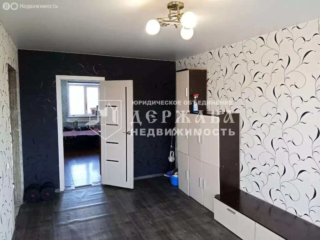 2-комнатная квартира: Междуреченск, улица Пушкина, 27 (43 м) - Фото 1