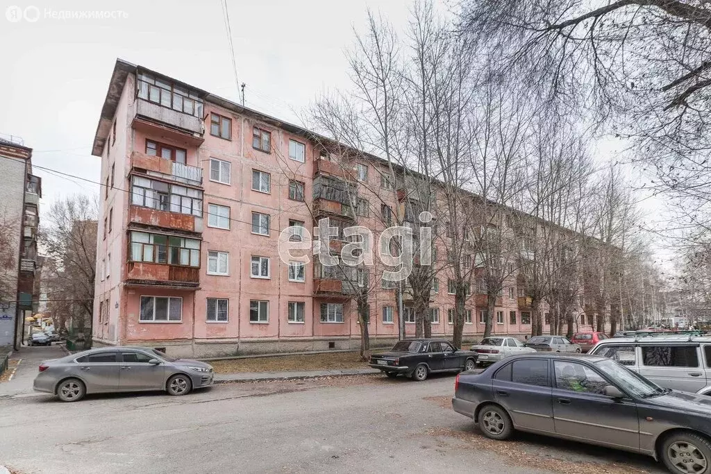 2-комнатная квартира: Тюмень, улица Белинского, 14 (44.3 м) - Фото 0