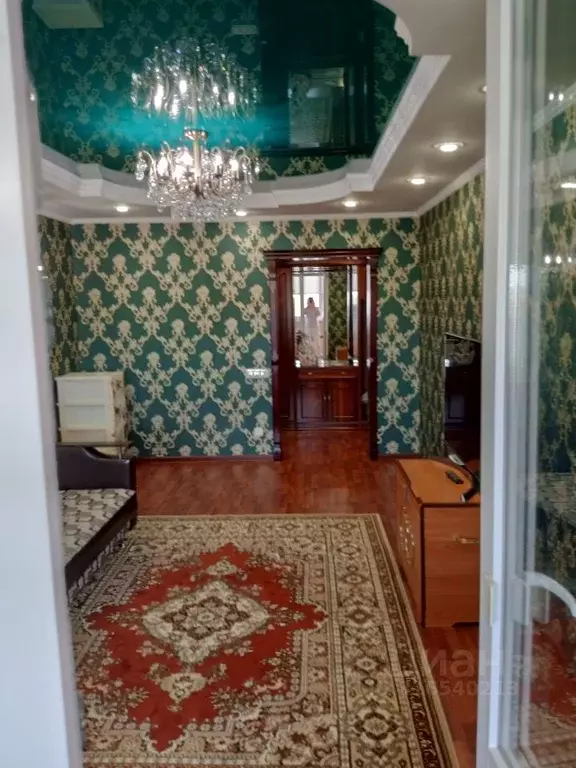 3-к кв. Саратовская область, Саратов ул. Имени К.Г. Уфимцева, 3Б (81.0 ... - Фото 0