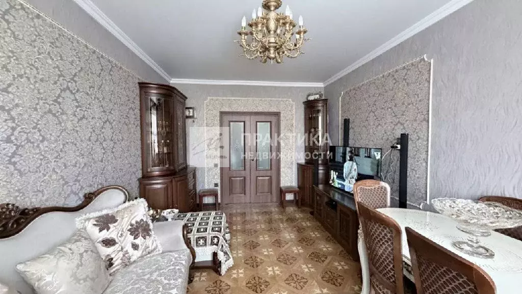 Продается 3-комнатная квартира - Фото 1