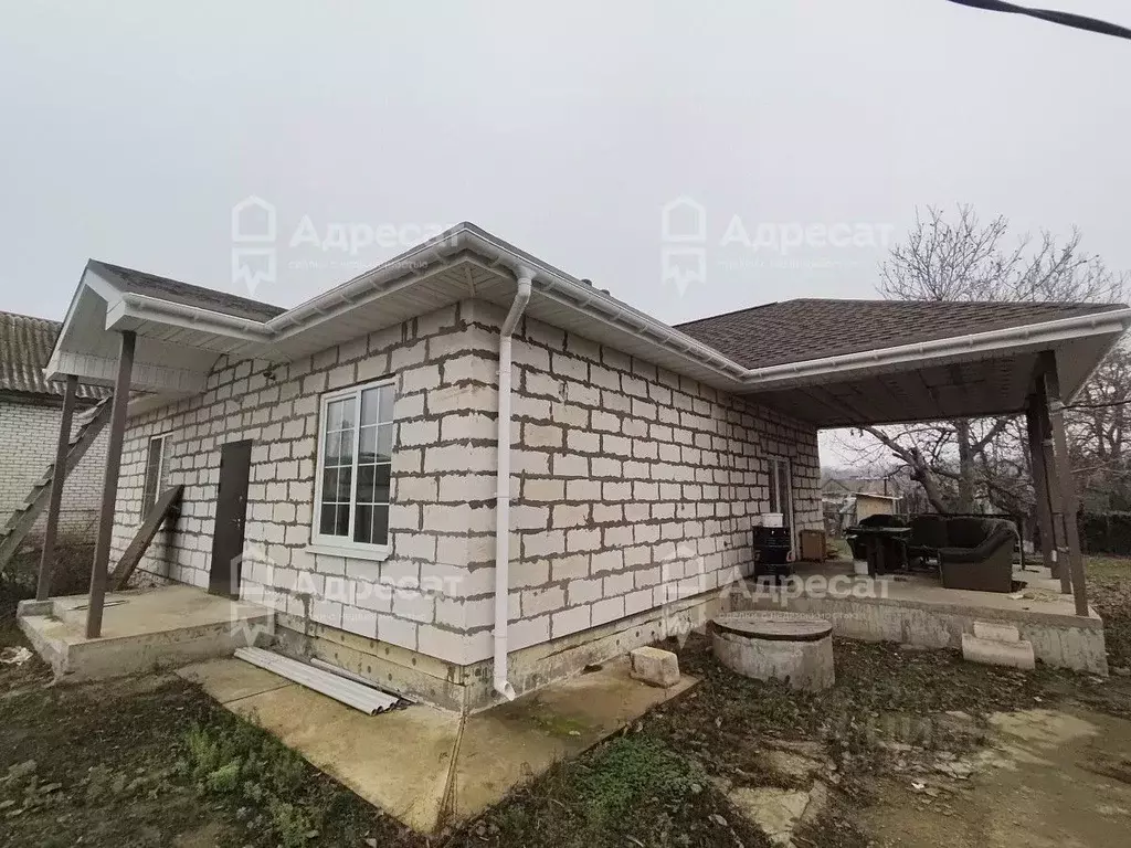 Дом в Волгоградская область, Среднеахтубинский район, Фрунзенское ... - Фото 2