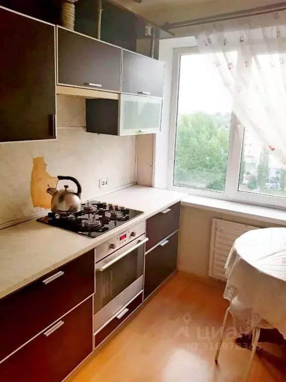 2-к кв. Башкортостан, Уфа ул. Юрия Гагарина, 31 (45.0 м) - Фото 0