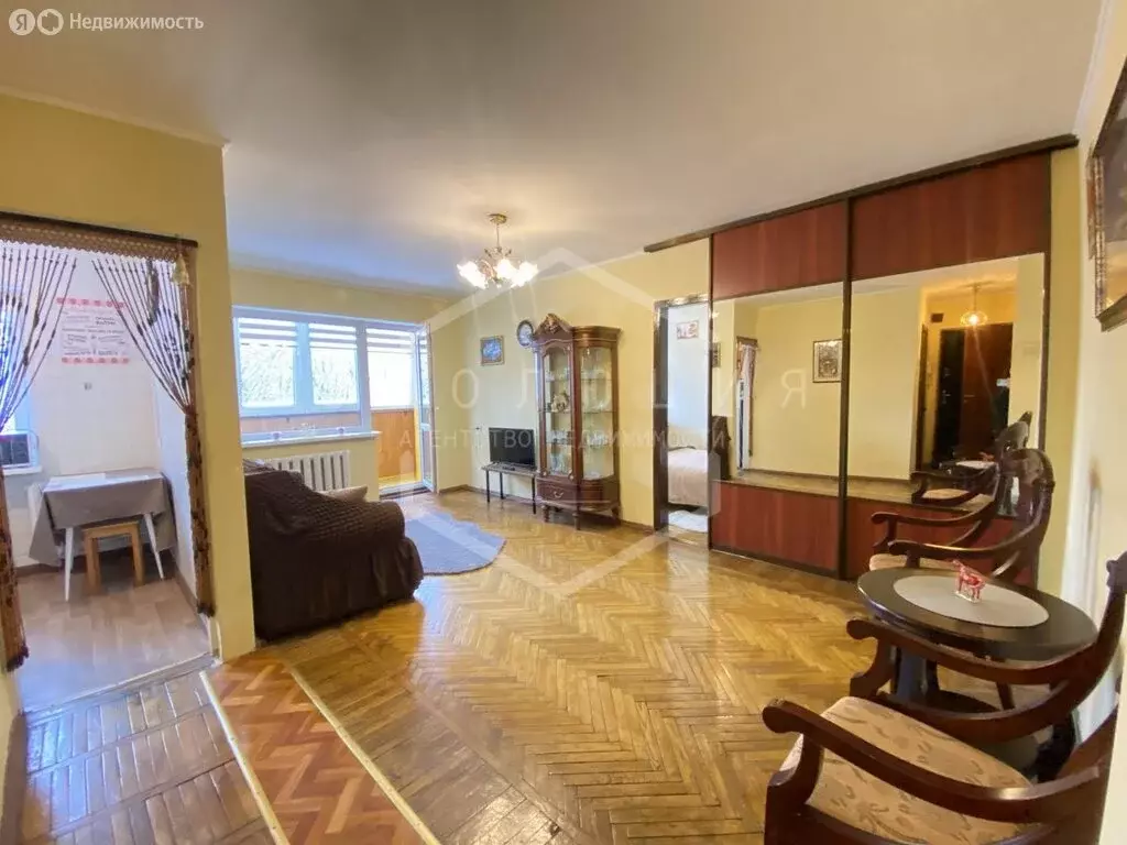 2-комнатная квартира: Калининград, улица Дмитрия Донского, 3А (43.6 м) - Фото 1