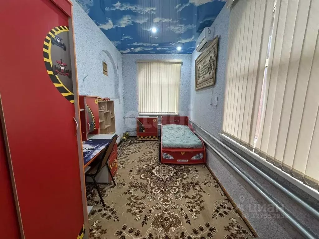 Дом в Ингушетия, Карабулак ул. Орджоникидзе (150 м) - Фото 1