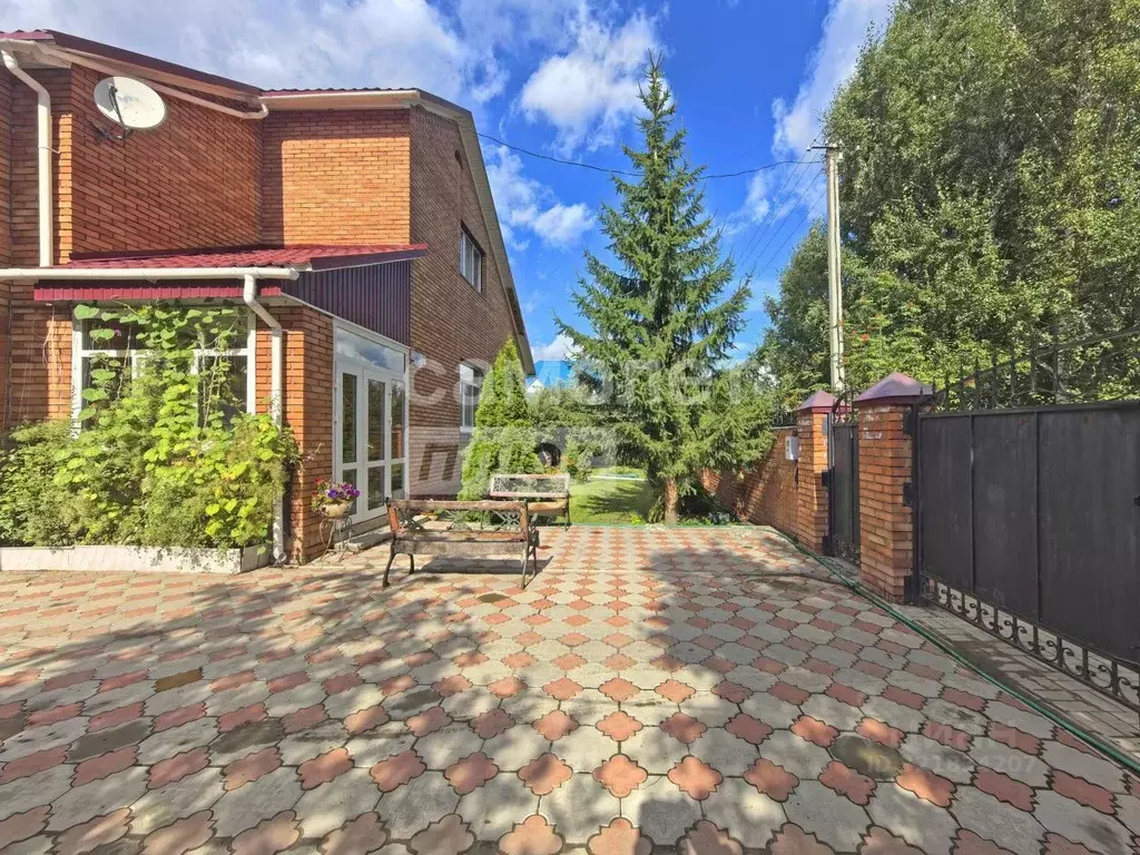 Дом в Омская область, Омск ул. 2-я Рассветная, 12 (268 м) - Фото 1