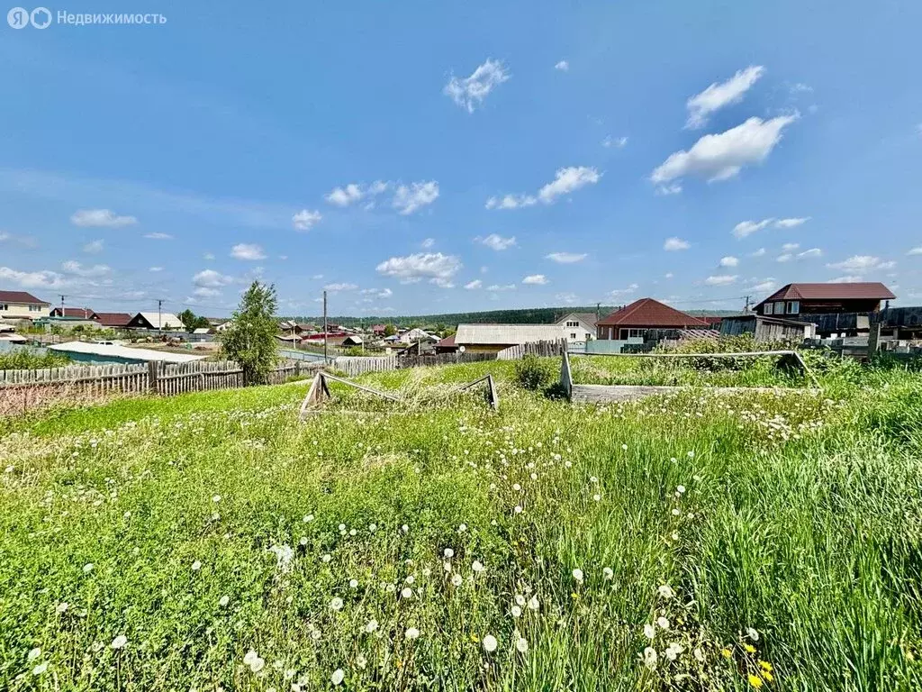 Участок в деревня Карлук, Луговая улица (17 м) - Фото 0