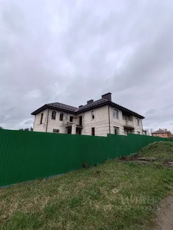 Коттедж в Орловская область, Мценск ул. А. Шаболкина, 11 (318 м) - Фото 2