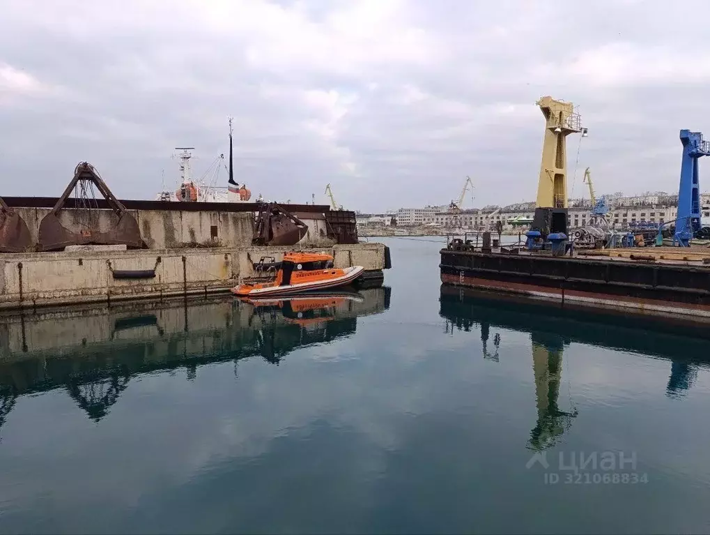 Склад в Севастополь наб. Рыбпорта, 14 (100000 м) - Фото 2