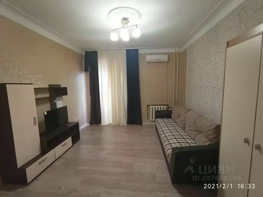 2-к кв. Крым, Симферополь просп. Кирова, 5 (56.0 м) - Фото 0