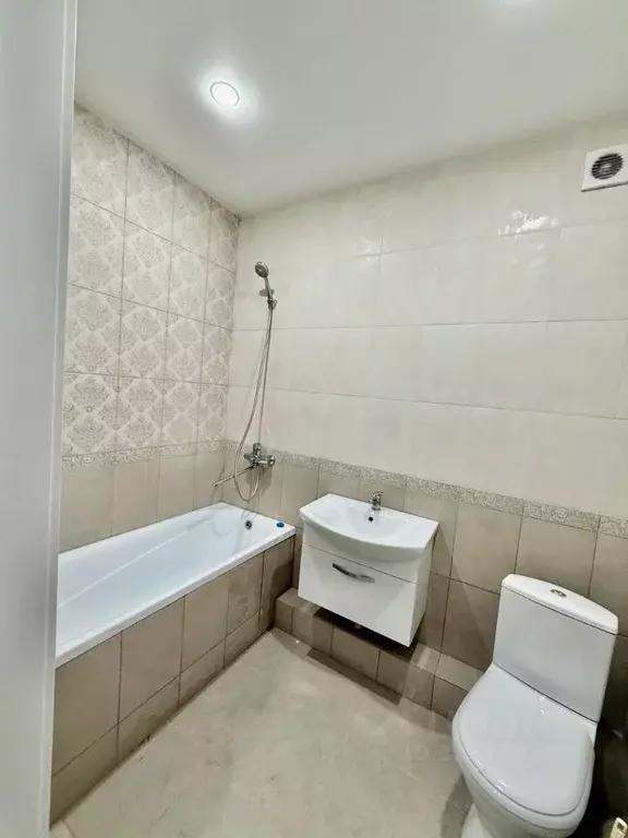 1-к кв. Хакасия, Абакан ул. Генерала Тихонова, 6 (42.0 м) - Фото 2