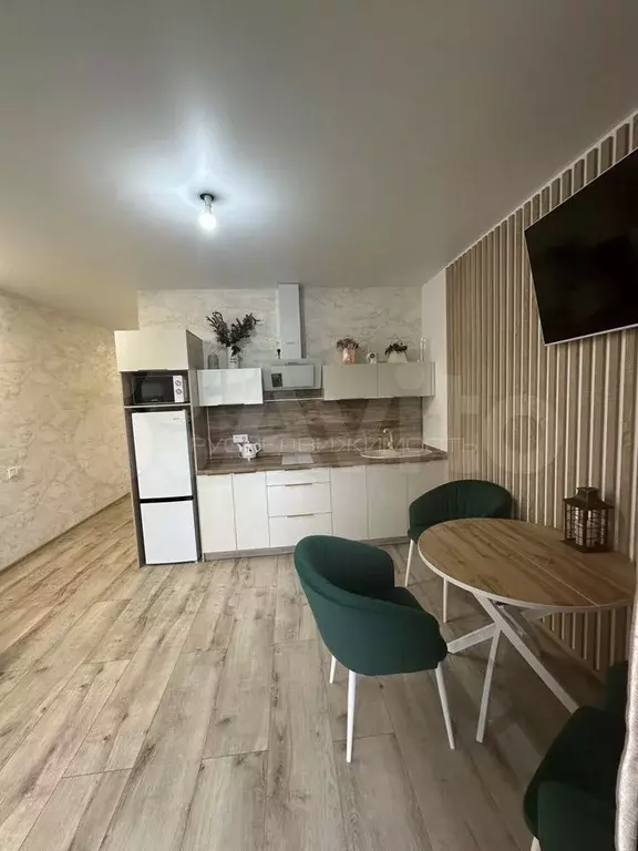 2-к. квартира, 70 м, 1/2 эт. - Фото 1