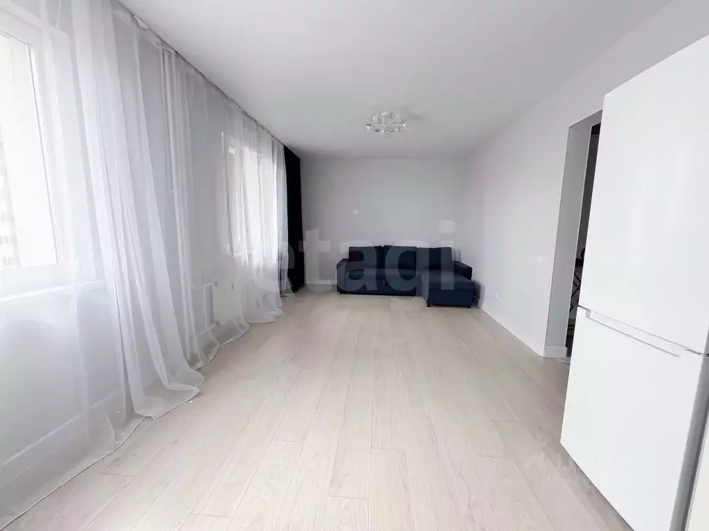 Студия Оренбургская область, Оренбург ул. Автомобилистов, 13 (32.8 м) - Фото 1