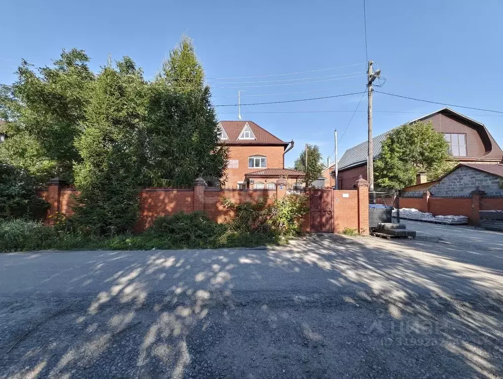 Дом в Тюменская область, Тюмень Магистральная ул. (244 м) - Фото 1