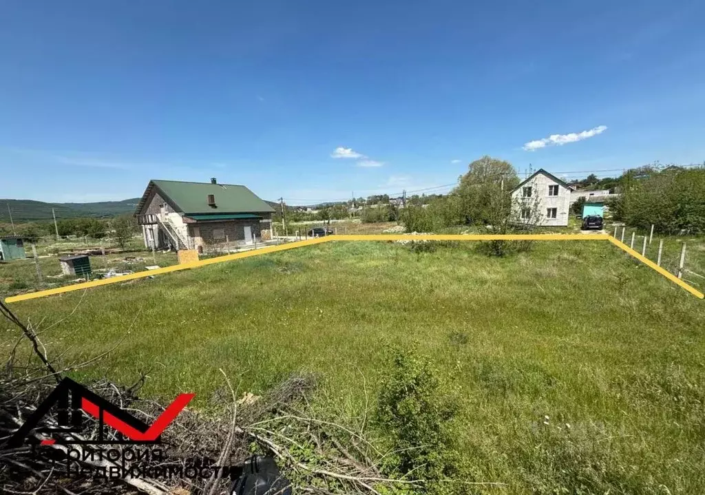 Участок в Севастополь с. Орлиное, ул. Благодатная, 19 (8.0 сот.) - Фото 1