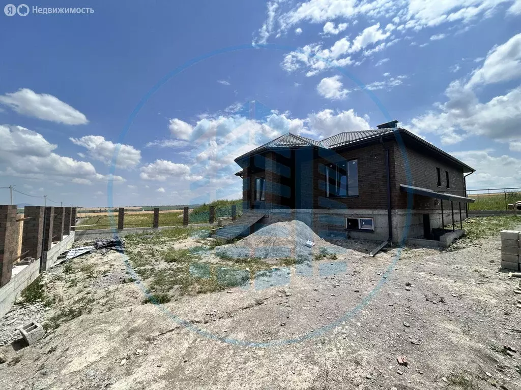 Дом в Ессентукская, улица Новосёлов (185 м) - Фото 1