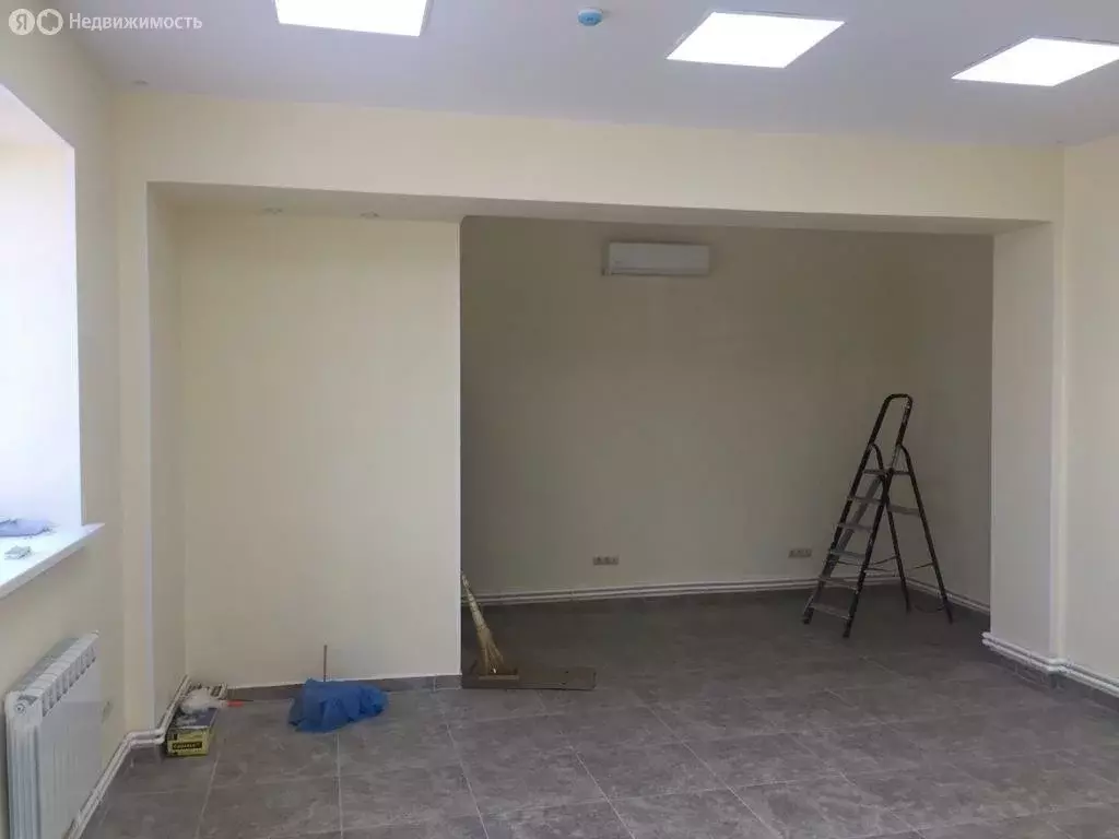 Помещение свободного назначения (300 м) - Фото 1