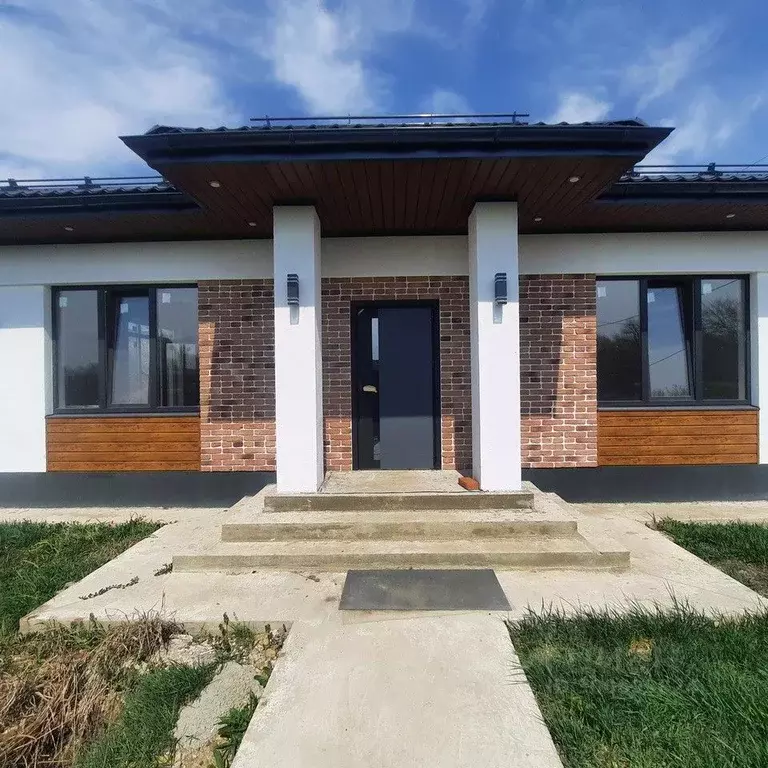 Дом в Краснодарский край, Динской район, Новотитаровское с/пос, с. ... - Фото 2