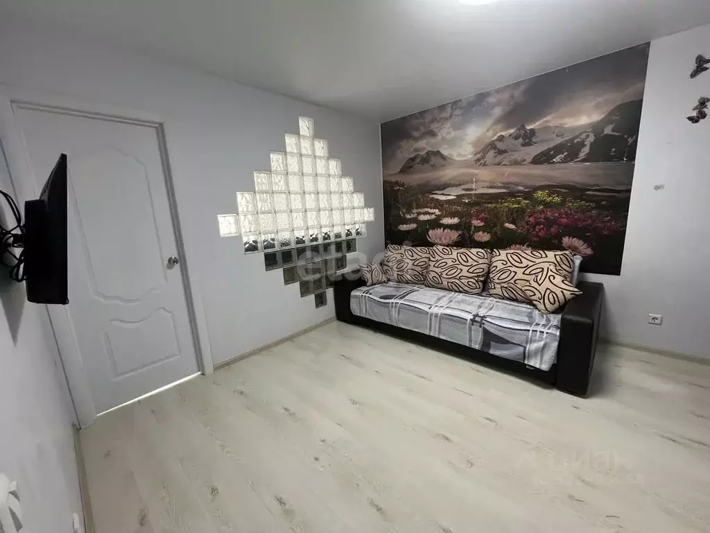 2-к кв. Тюменская область, Тюмень Кремлевская ул., 87 (44.0 м) - Фото 1