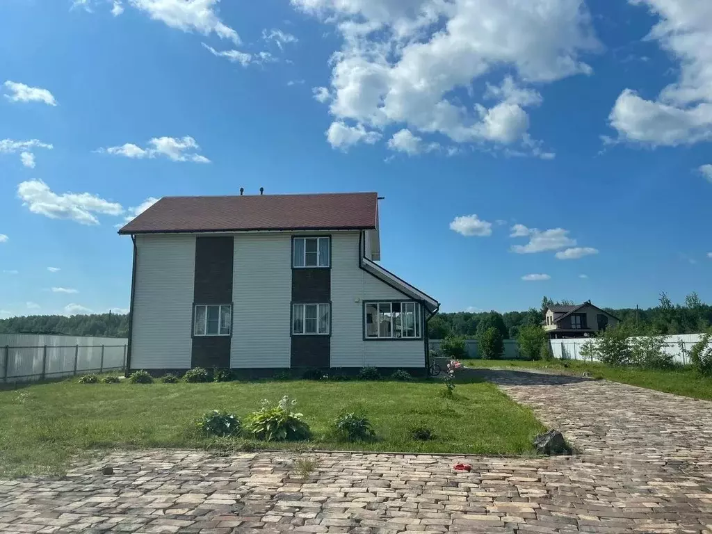 Дом в Новгородская область, Новгородский район, Ермолинское с/пос, д. ... - Фото 1