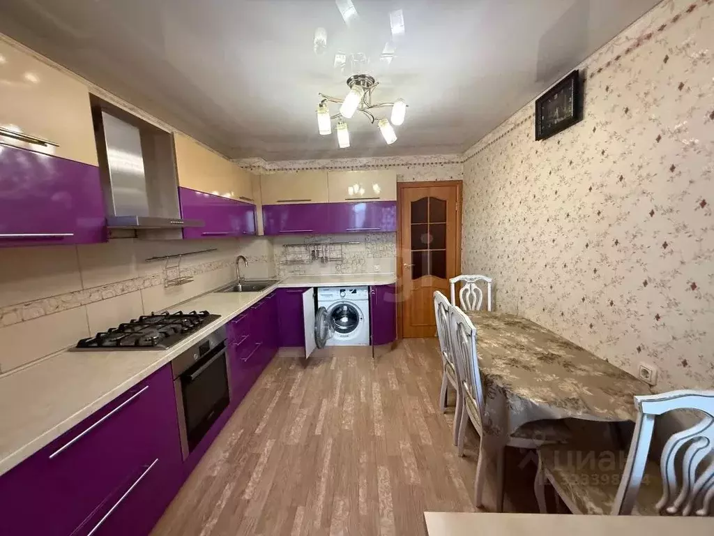 3-к кв. Башкортостан, Стерлитамак ул. Худайбердина, 218а (71.7 м) - Фото 1