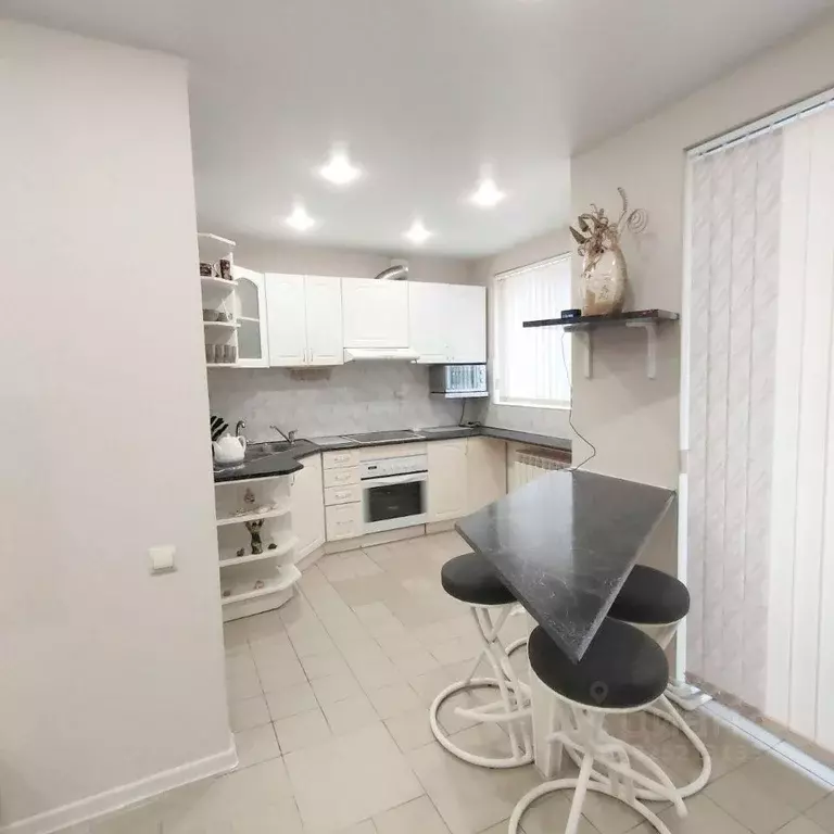 3-к кв. Самарская область, Тольятти 1-й кв-л, бул. Баумана, 6 (64.2 м) - Фото 1