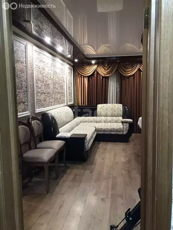 3-комнатная квартира: Уфа, улица Гафури, 52 (56 м) - Фото 0