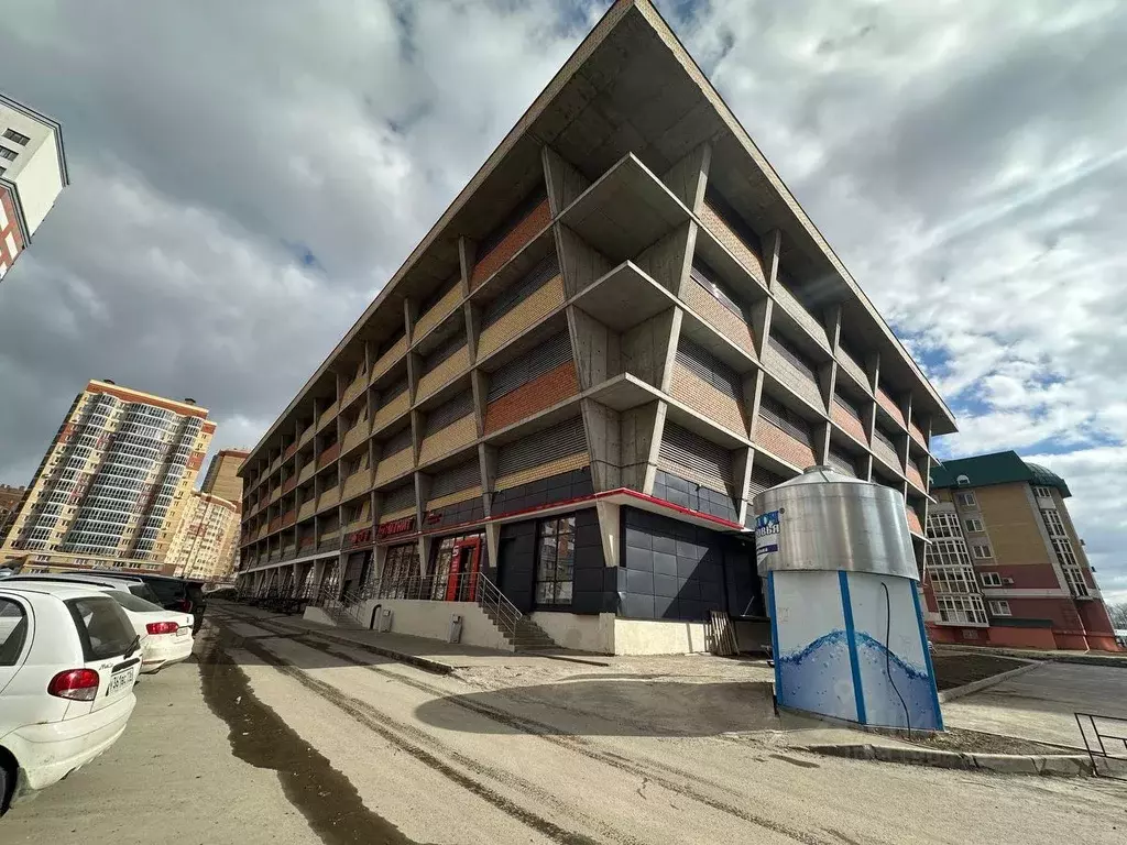 Торговая площадь в Татарстан, Казань ул. Гарифа Ахунова, 22А (605 м) - Фото 1