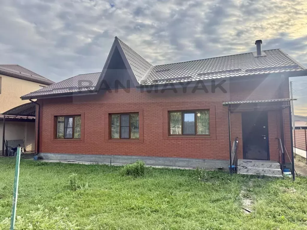 Дом в Адыгея, Майкопский район, Победенское с/пос, пос. Удобный ул. ... - Фото 2